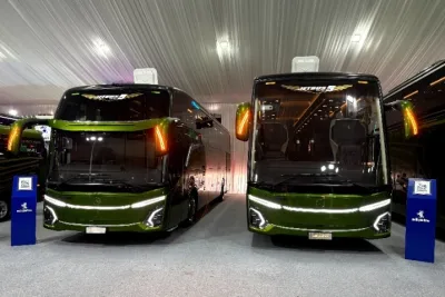 Mercedes-Benz Serahkan Unit Baru di GIIAS 2026