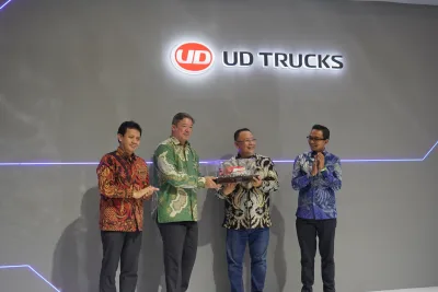 Kerja Sama Astra UD Trucks & Trans Migasindo Demi Pasokan Energi