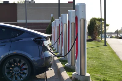 Tesla Emergency Drive Away: Cara Baru Keluar dari Supercharger Saat Darurat