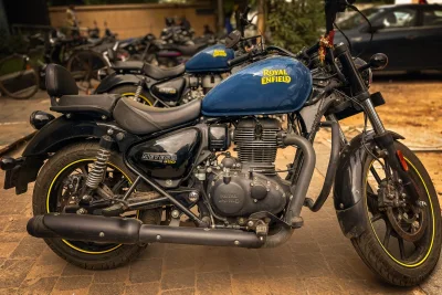 Royal Enfield Super Meteor 650: Cruiser Eropa yang Diburu Pembalap Cerdas