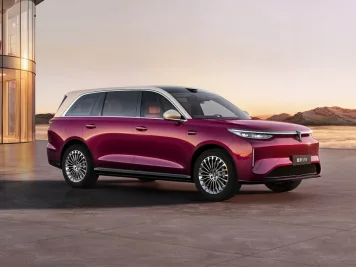 Wey V9X Resmi Meluncur, SUV Premium GWM dengan Jarak Tempuh 1.700 Km