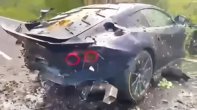 Ferrari 812 Competizione Hancur Kecelakaan di Skotlandia, Pengemudi Selamat
