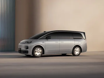 Leapmotor D99 MPV Debuts Interior di Pameran Otomotif Teluk 2026