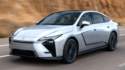 Debat Sengit Insinyur Lexus soal Peredam Kejut ES Terbaru