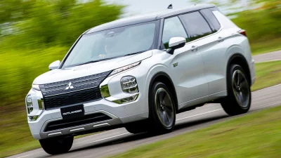 Mitsubishi Pertimbangkan Outlander Tangguh, Tapi Tak untuk Amerika