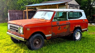 Scout II V8 Karatan Laku Rp160 Ribu di Lelang