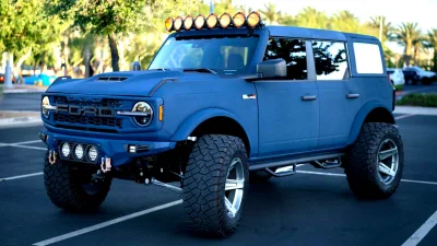Ford Bronco Lapis Baja Tampak Gila, Tapi Nyata