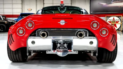 Salah Satu dari Dua Spyker Merah Terjual Rp10,7 Miliar