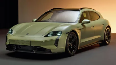 Porsche Sonderwunsch Hadirkan Taycan Turbo S Sport Turismo dengan Cat Hijau Khas Soho House