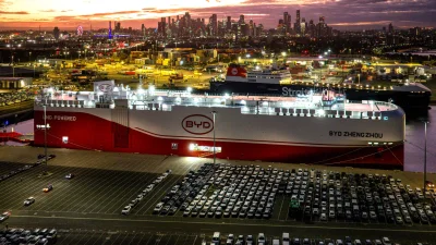 Penjualan Mobil Listrik China Anjlok 13%, Dorong Ekspor ke Pasar Global