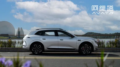 Avatr 07L Resmi Mulai Pre-sale di China dengan Tenaga 955 hp
