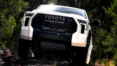 Pemilik Toyota Tundra Alami Utang Rata-Rata Rp144 Juta saat Tukar Tambah