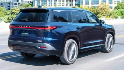 Toyota Recall 5.408 SUV untuk Cari 270 Unit dengan Poros Belakang Bermasalah