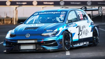 VW Bangun Golf 1.000 HP dengan Knalpot di Bemper Depan