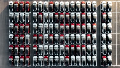 Kapal Pengangkut Mobil Terbesar Dunia Muat 7.738 Tesla di Shanghai