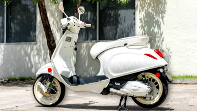 Vespa Sprint Edisi Justin Bieber Laku Rp 78 Juta, Baru Dipakai 135 Km