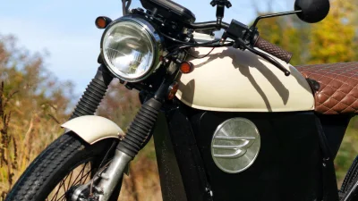 Honda CB500 1974 Meledak Disulap Jadi Motor Listrik Kustom