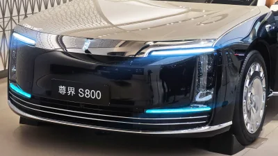 China Larang Lampu Biru Kehijauan untuk Mobil Otonom, Ternyata Tak Pernah Legal
