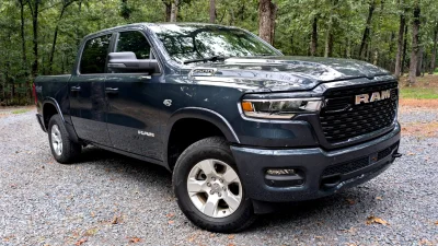 Ram Hapus Sistem Mild-Hybrid eTorque dari Hemi V8 Mulai 2027