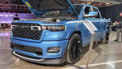Ram dan Fox Factory Pamer Truk Muscle Rendah dan Konsep TRX