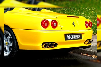 Ferrari 550 Barchetta Langka dengan Knalpot Enam Pipa dan Transmisi Manual Gated