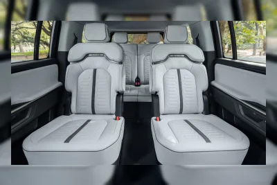 Rivian R1 2027 Akhirnya Punya Kursi Kapten Baris Kedua, Dibanderol hingga Rp64 Jutaan