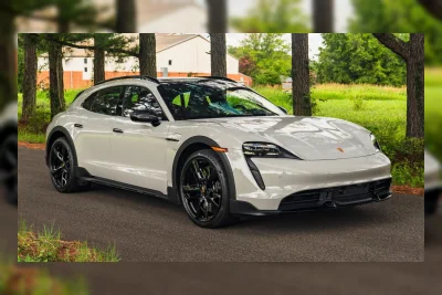 Porsche Taycan Cross Turismo Bekas 6.900 Mil Anjlok Rp1,5 Miliar