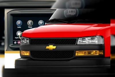 Chevy Express Van Tua Ini Akhirnya Dapat Layar Sentuh Warna