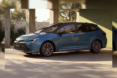 Toyota Corolla 60th Anniversary Eropa Hadir dengan Warna Eksklusif Boreal Blue