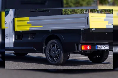 Stellantis Rilis Opel Vivaro Flatbed Turbodiesel Manual