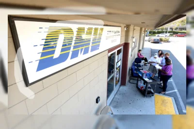 Newsom Tolak SB 1029, Uang Sisa Lelang Mobil Derekan Tetap di DMV California
