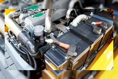 Kenapa Truk Diesel Pakai Dua Baterai: Rahasia Cold-Cranking Amps