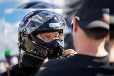 Bernie Plourd, 73 Tahun, Bawa Top Fuel Dragster Sendiri ke Vegas