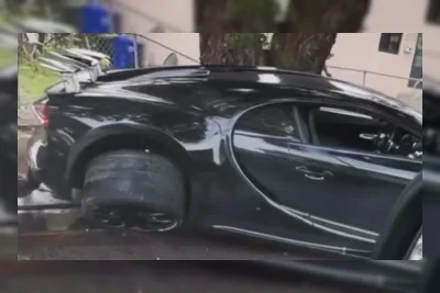 Bugatti Chiron Tabrak Trotoar di Miami, Kerusakan Bikin Dompet Menangis