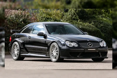 Mercedes CLK DTM AMG 1 dari 100 Milik Juara F1 Dilelang