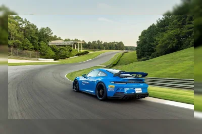 Porsche Tawarkan Program Latihan Drift 911 GT3 Seharga Rp24 Juta