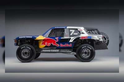 Honda Passport Hybrid Trophy Truck 1.300 HP Siap Debut Balap Tahun Depan
