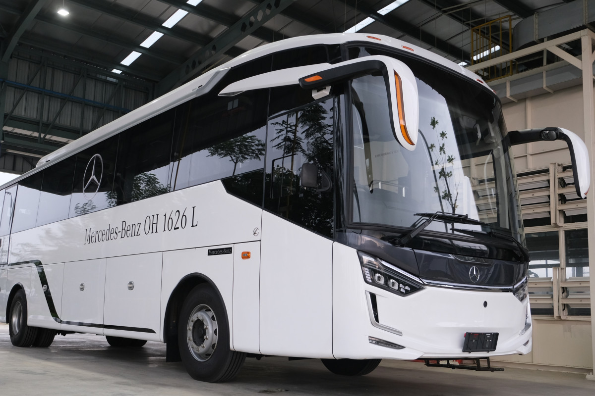 Bus Mercedes-Benz Rakitan Cikarang Resmi Ekspor ke Thailand