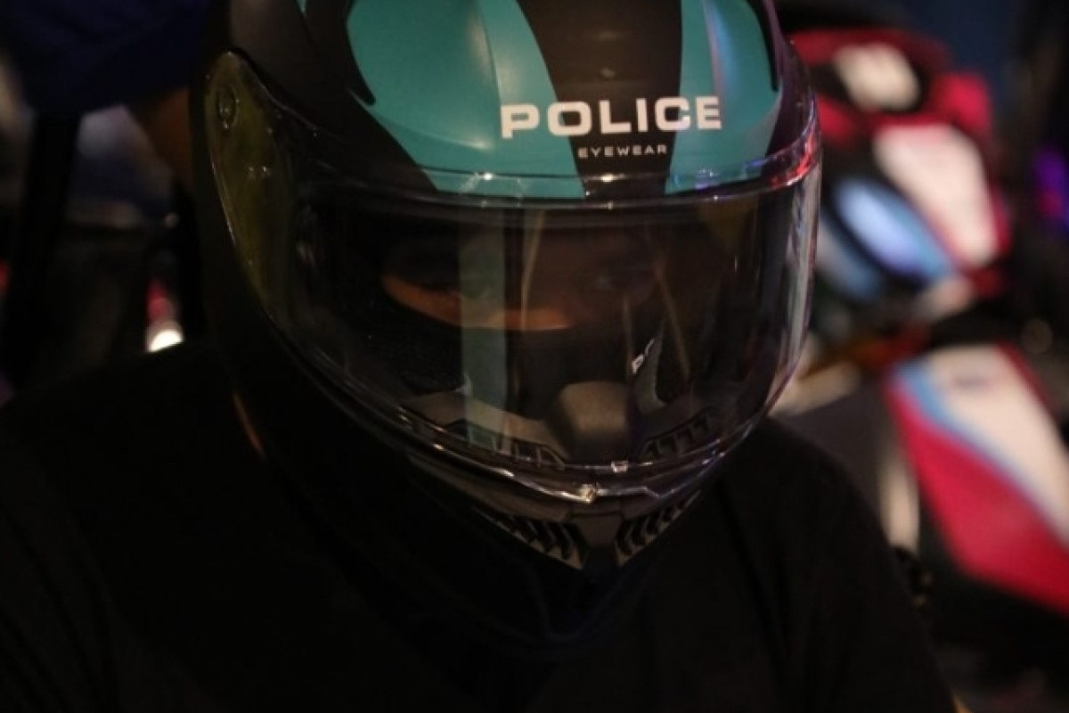 Optik Seis Kolaborasi POLICE Eyewear Ajak Adu Adrenalin Di Lintasan Go-Kart