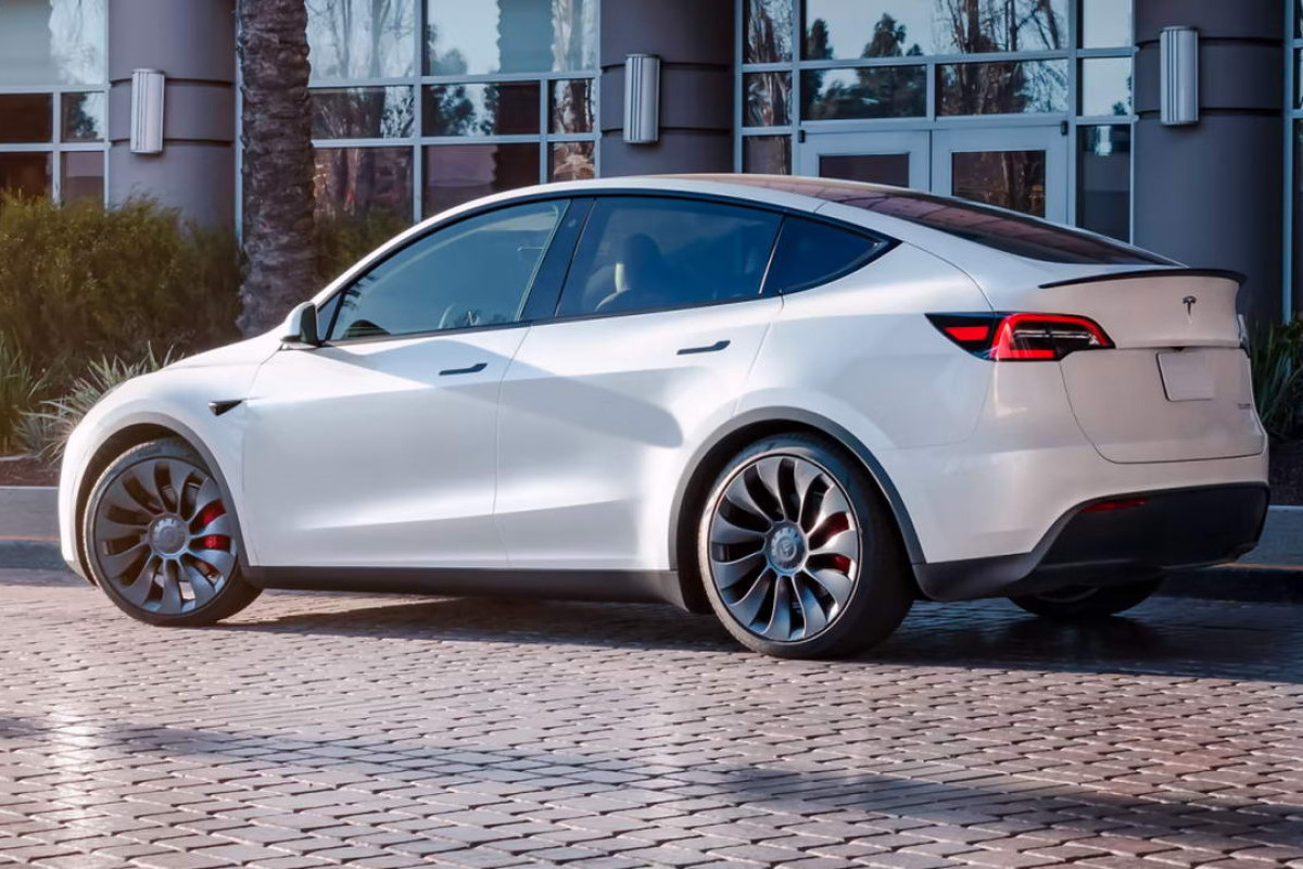 Kena Hujan dan Rusak, Biaya Penggantian Baterai Tesla Model Y Hingga Rp 300 Juta Lebih