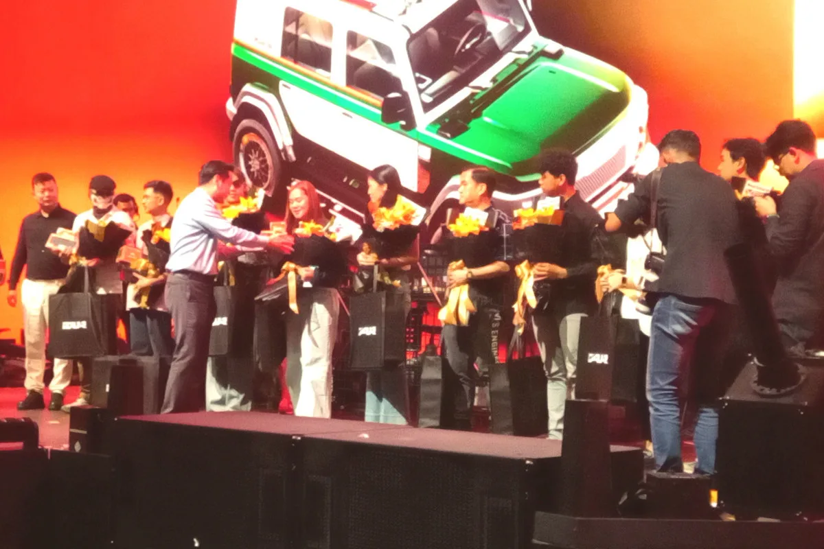 iCAR Resmi Serahkan V23 Pro Plus Collector Series ke-9 Pemilik Pertama di Indonesia