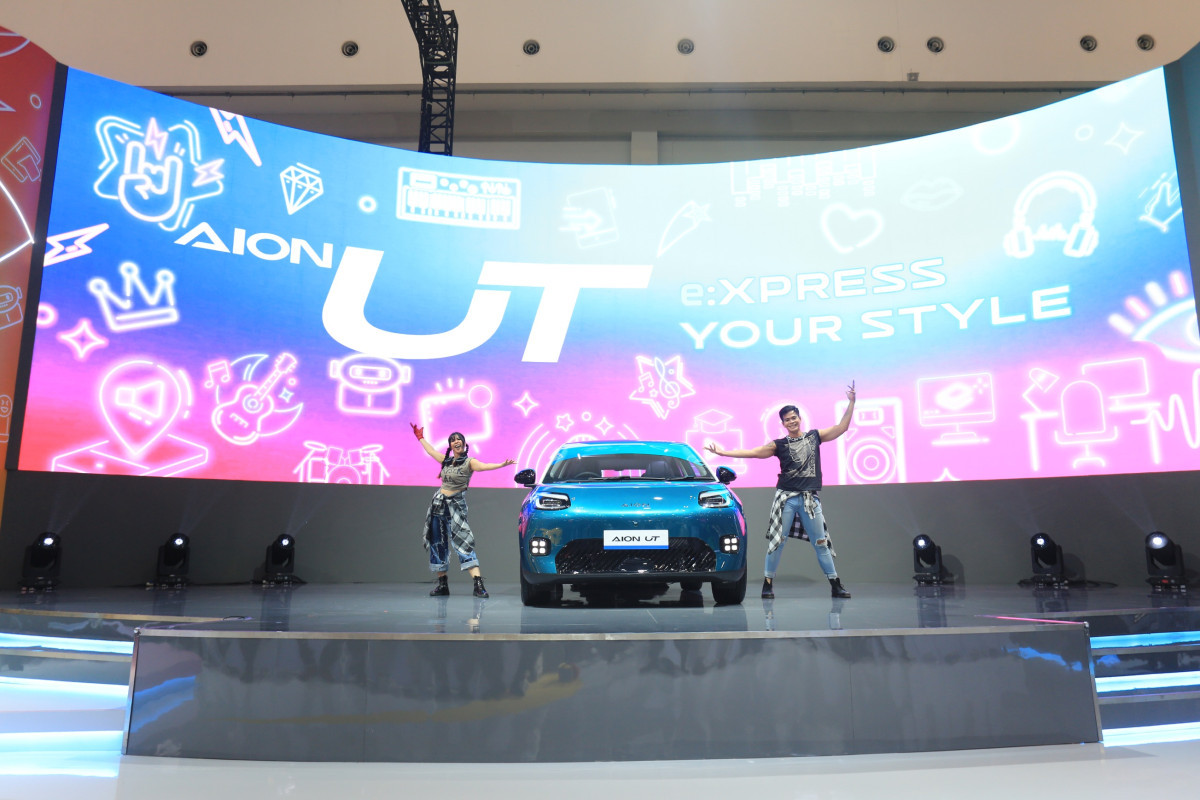 GAC Hadirkan Mobil Listrik Bergaya Futuristik Di Ajang GIIAS 2025