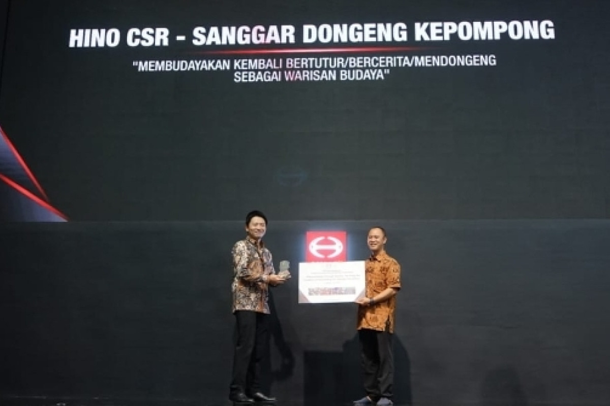 Hino Indonesia Berikan Edukasi Lewat Dongeng Kepada Anak