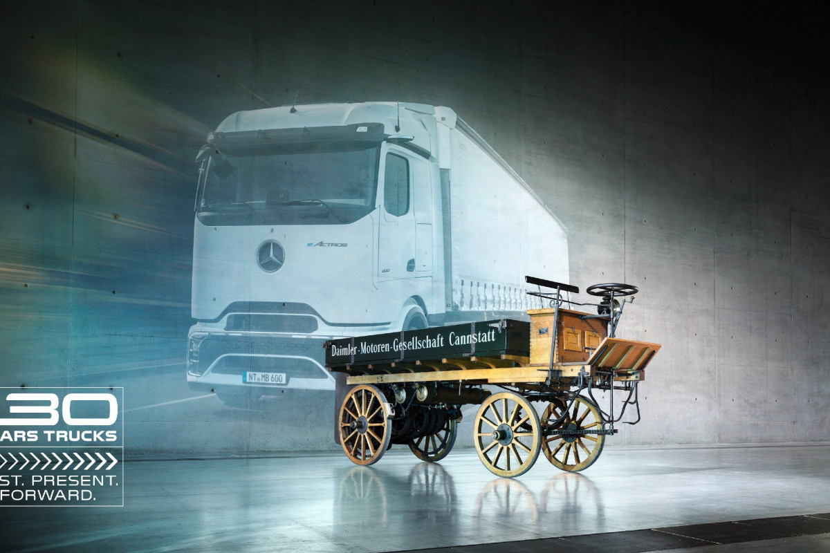 Mercedes-Benz Trucks Rayakan 130 Tahun, Rekonstruksi Truk Pertama Dunia