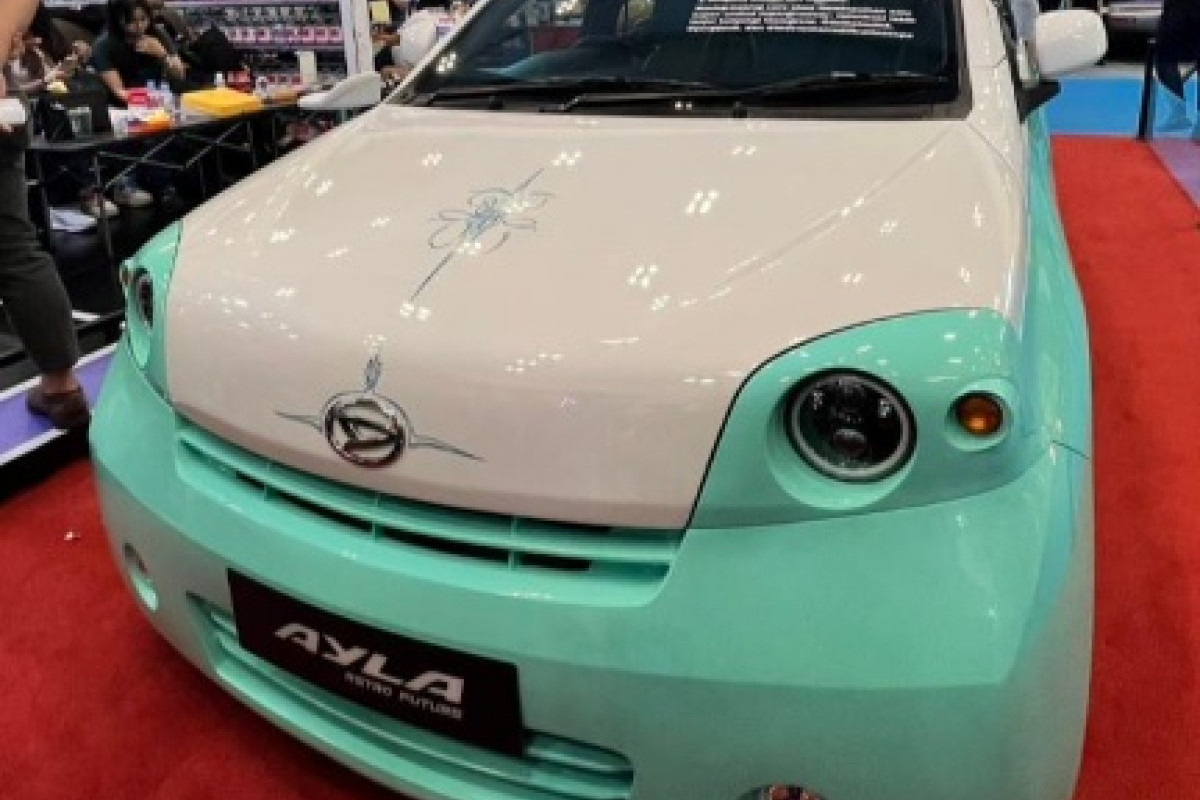 Daihatsu Serahkan Ayla Retro Future ke Pemenang Super Giveaway di GJAW 2025