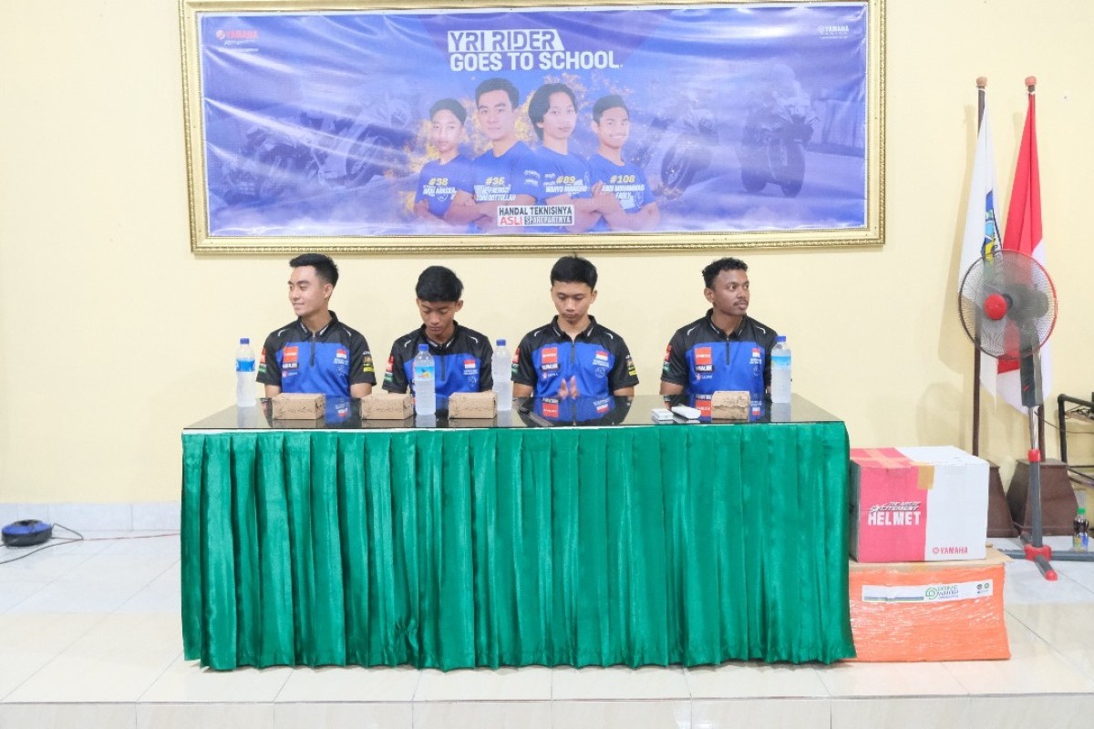 Gelar YRI Goes to School, Pembalap Binaan Yamaha Berbagi Ilmu Dunia Balap
