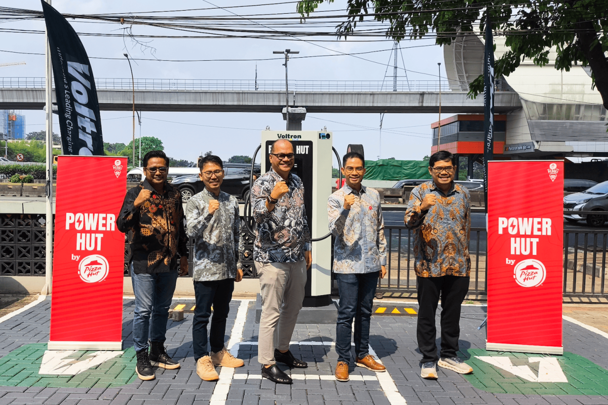 Gandeng Voltron, Geely Hadirkan Fasilitas Pengisian Daya di Seluruh Jaringan Diler Resmi