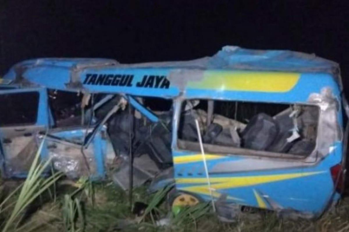 ASTAGFIRULLAH! Mobil Elf Ditabrak Kereta Api, Korban Meninggal Hingga 11 Orang