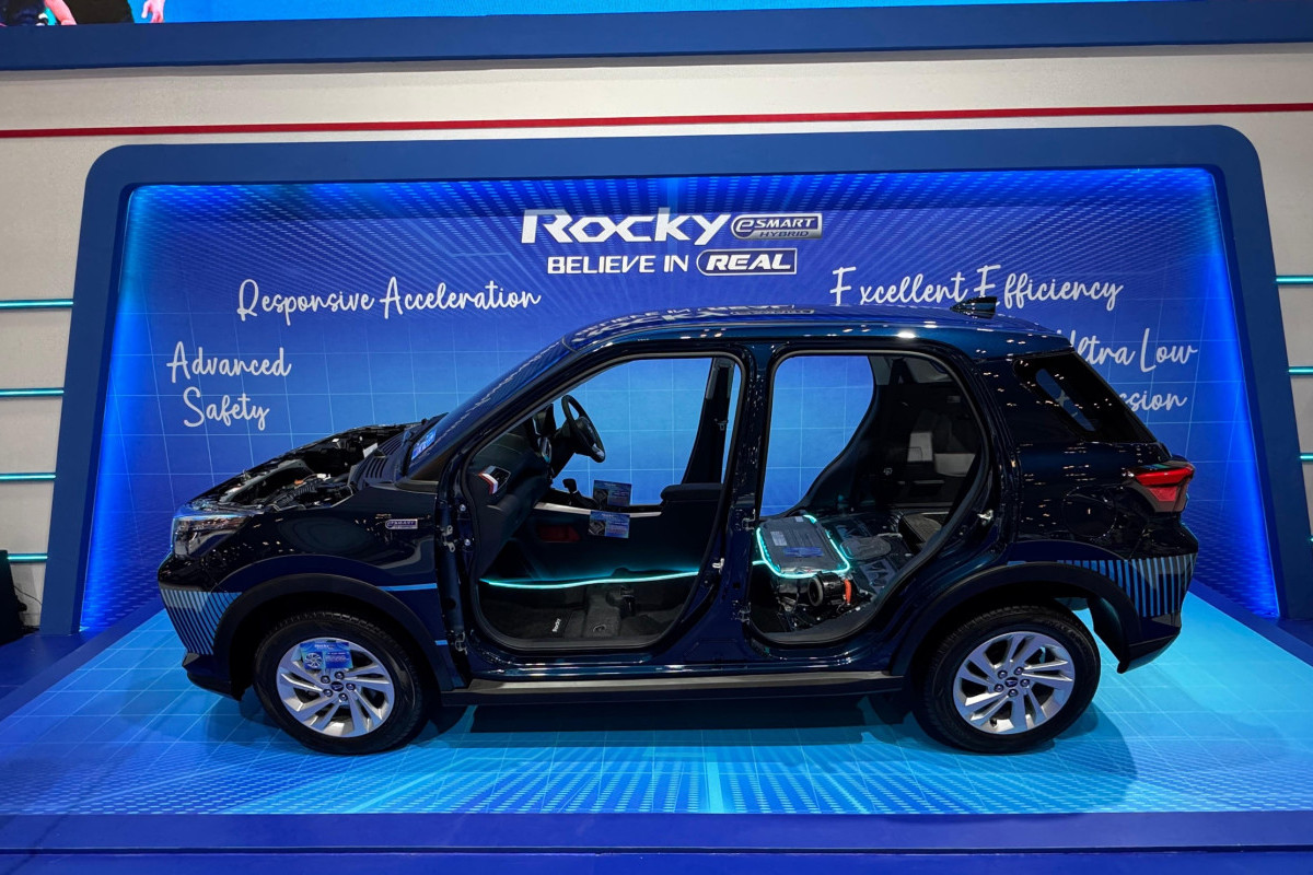 Rocky Hybrid Jadi Sorotan Booth Daihatsu di GJAW 2025, Ada Promo Servis Gratis