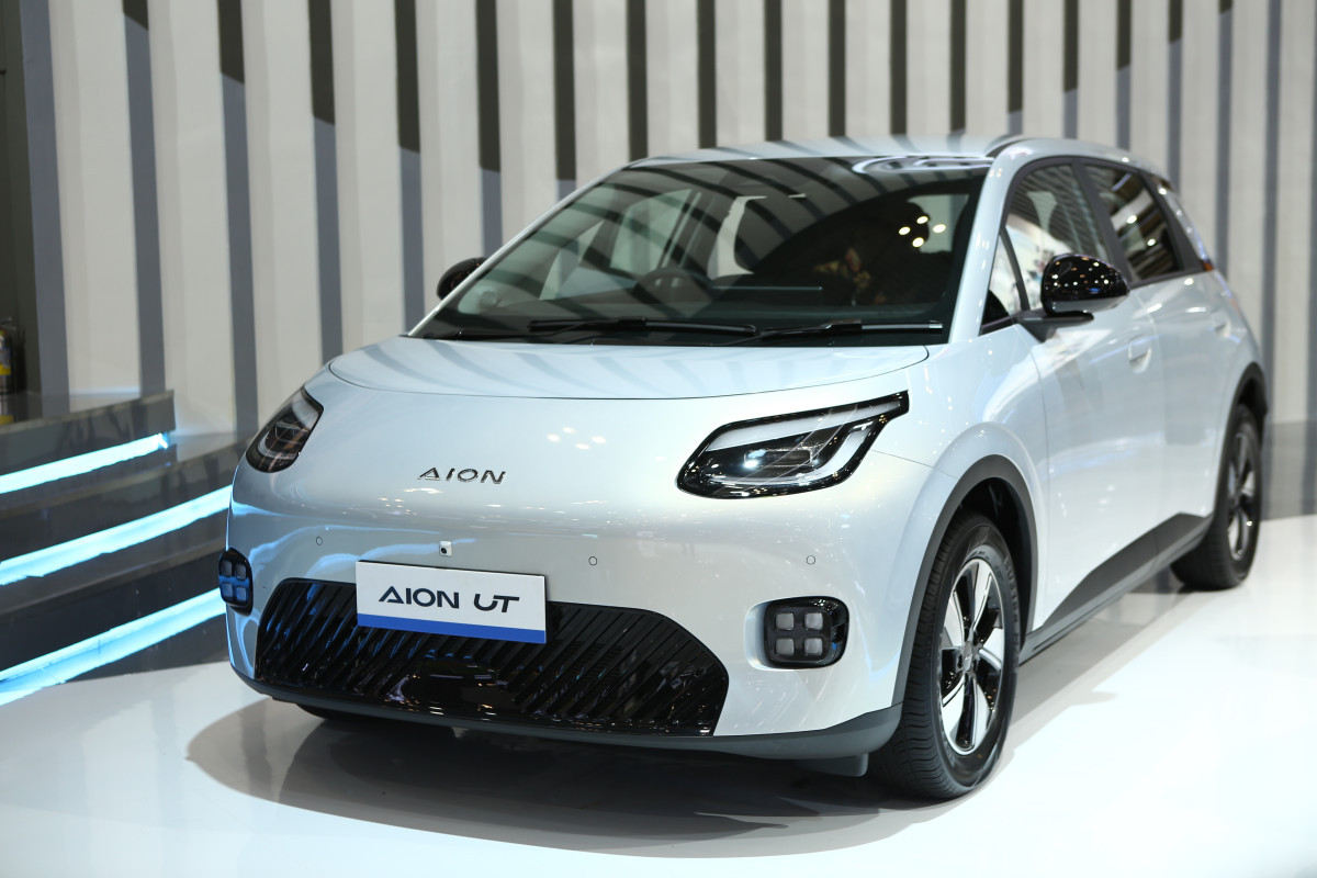 AION UT Mobil Listrik Dengan Fitur Keselamatan Terlengkap